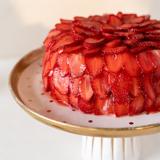 Strawberry & Caramel Cake