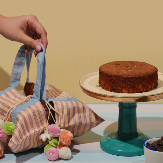 Orange Almond Chocolate Chip Cake Hamper