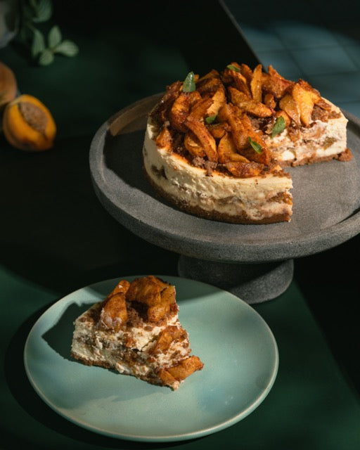 Peach Crumble Cheesecake