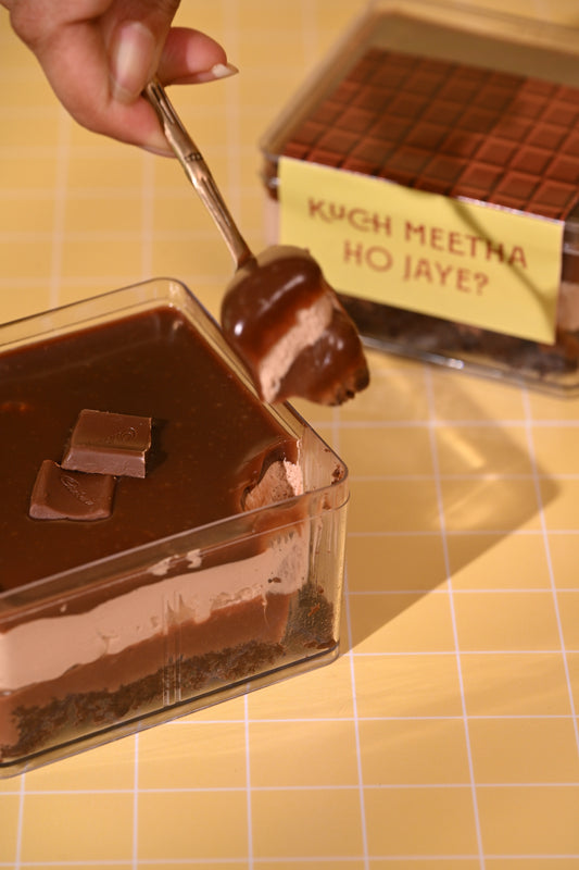 Dairy Milk Dabba Cake