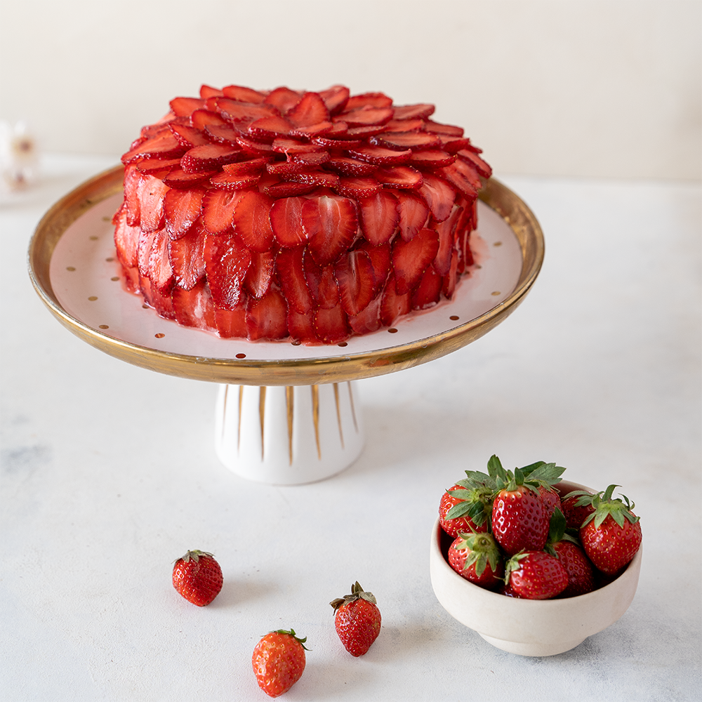 Strawberry & Caramel Cake